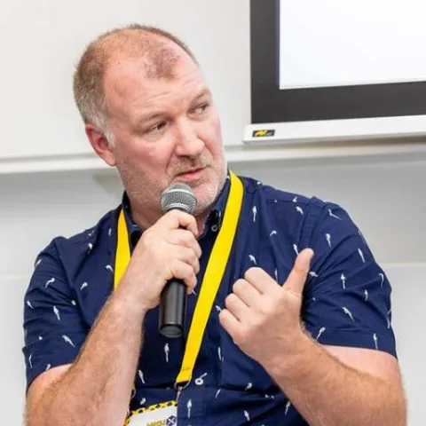 Simon Edwards speaking at MACH X Amsterdam